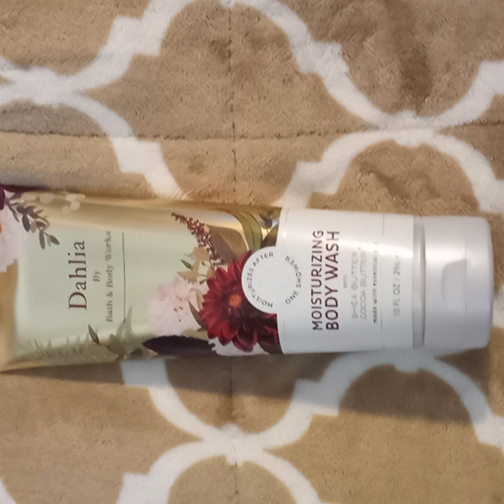 Dahlia Bath and Body Works Body Wash
